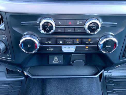 Used 2025 Ford F150 XLT w/ Equipment Group 301A Standard AWD/4WD image 34