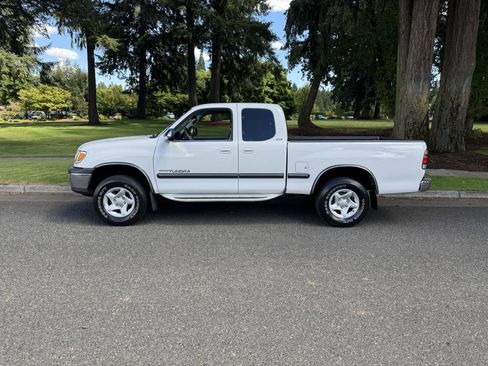 Used 2002 Toyota Tundra SR5 RWD image 2