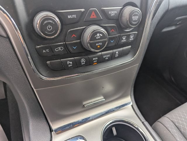 Used 2020 Jeep Grand Cherokee Laredo RWD image 20