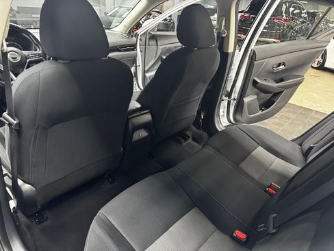 Used 2020 Nissan Sentra SV FWD image 41