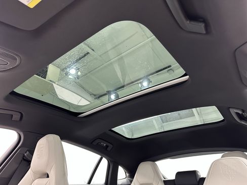 New 2025 Porsche Panamera 4 image 35