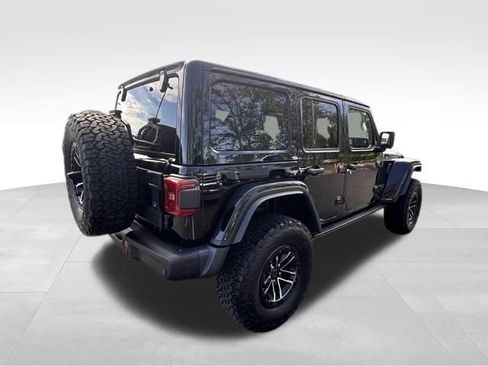 Used 2025 Jeep Wrangler Unlimited Rubicon AWD/4WD image 7