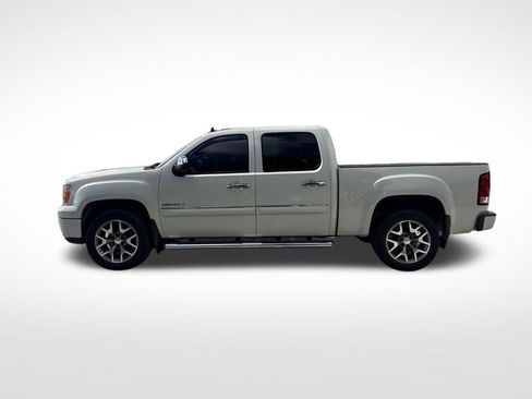 Used 2011 GMC Sierra 1500 Denali w/ LPO, Protection Package AWD/4WD image 8