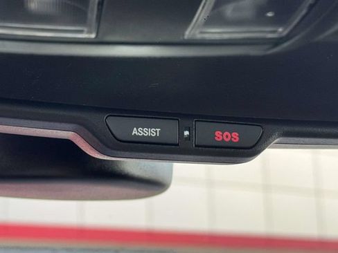 Used 2022 Dodge Challenger R/T Scat Pack w/ Driver Convenience Group RWD image 11