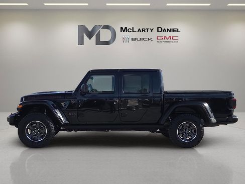 Used 2020 Jeep Gladiator Rubicon image 3