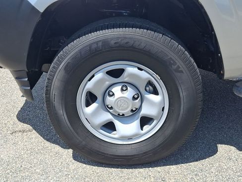 Used 2023 Toyota Tacoma SR AWD/4WD image 11