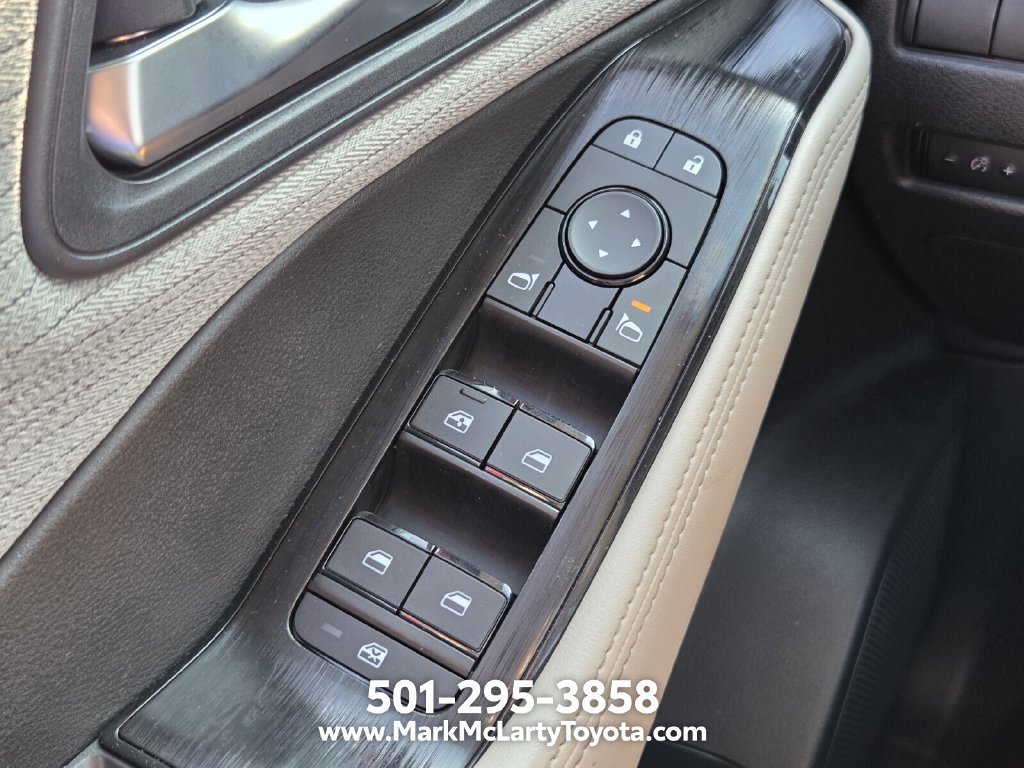 Used 2023 Nissan Rogue SV FWD image 23