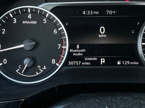 Used 2024 Nissan Pathfinder SV image 37