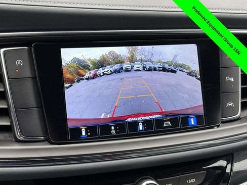 Used 2024 Buick Enclave Premium image 21