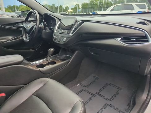 Used 2018 Chevrolet Malibu Premier w/ Premier Sun and Wheel Package FWD image 27