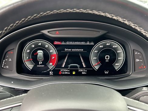 Used 2021 Audi Q8 Premium Plus w/ Premium Plus Package image 18