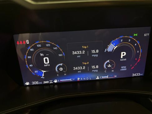 Used 2025 Chevrolet Colorado Trail Boss AWD/4WD image 15