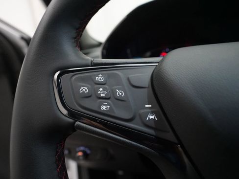 Used 2023 Chevrolet Equinox RS image 18