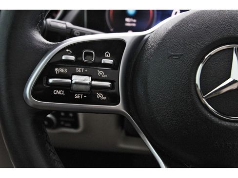 Used 2021 Mercedes-Benz GLA 250 image 18