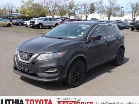Used 2022 Nissan Rogue Sport S image 1
