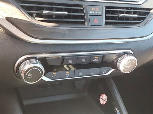 Used 2024 Nissan Altima 2.5 SV image 20