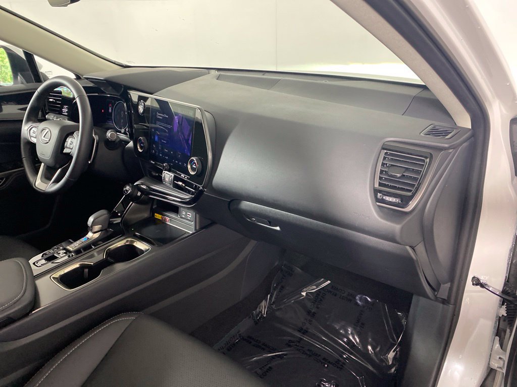 Used 2025 Lexus NX 350h AWD w/ Accessory Package (2T) image 31