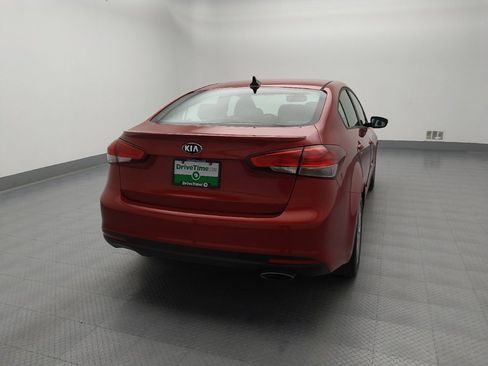 Used 2017 Kia Forte S image 7