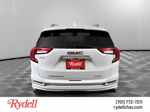 Used 2023 GMC Terrain Denali AWD/4WD image 4