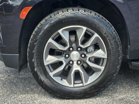Certified 2022 Chevrolet Tahoe LT w/ Luxury Package AWD/4WD image 12