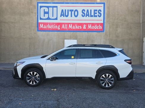 Used 2023 Subaru Outback Limited image 7