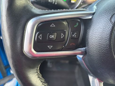 Used 2022 Jeep Wrangler Unlimited Sahara w/ Dual Top Group image 16