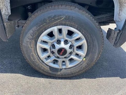 New 2025 GMC Sierra 2500 Pro w/ Convenience Package image 10