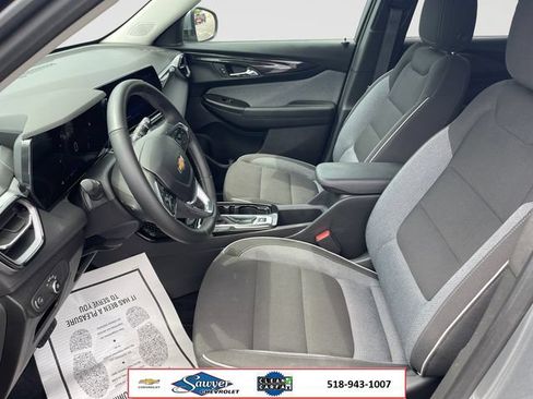 Used 2024 Chevrolet TrailBlazer LT w/ Convenience Package AWD/4WD image 10