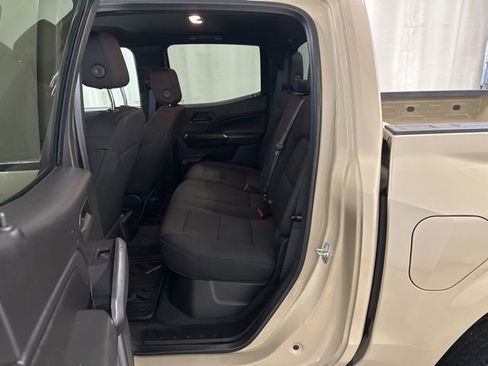 Used 2024 Chevrolet Colorado W/T image 12