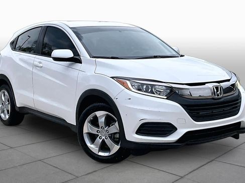 Certified 2021 Honda HR-V LX image 3