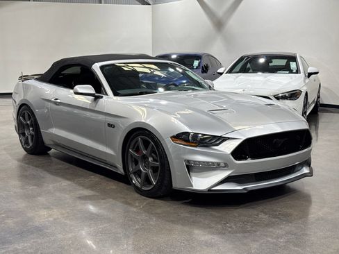 Used 2019 Ford Mustang GT Premium RWD image 4