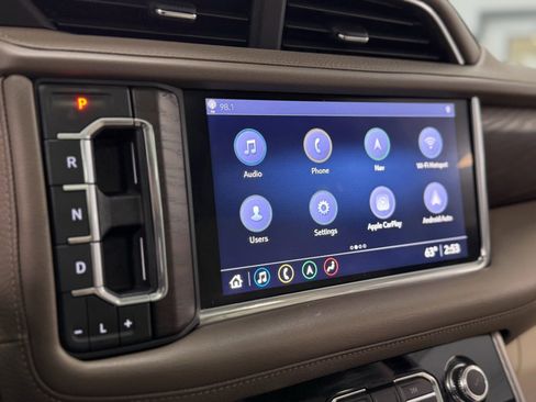 Used 2021 GMC Yukon Denali w/ Denali Premium Package image 27