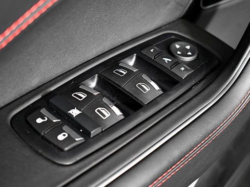 Used 2017 Maserati Levante S image 16