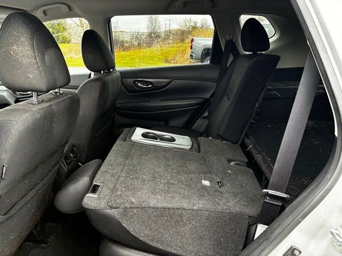 Used 2020 Nissan Rogue SV image 27