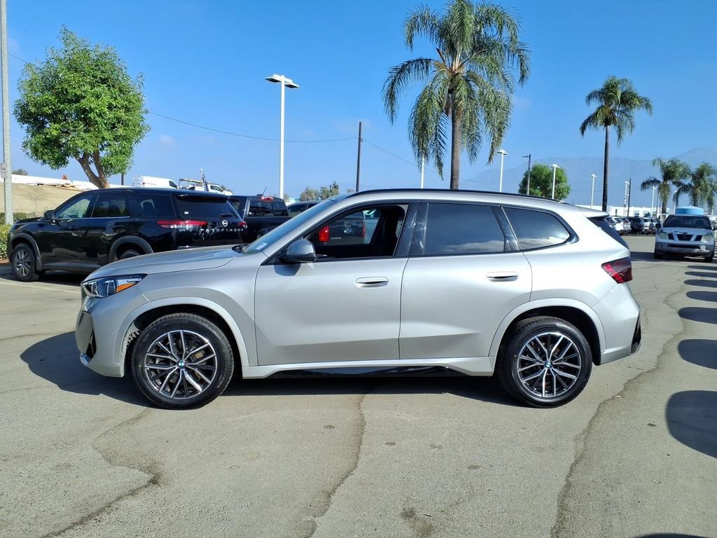 Used 2026 BMW X1 xDrive28i AWD/4WD image 8