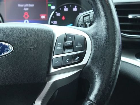 Used 2020 Ford Explorer XLT w/ Equipment Group 202A AWD/4WD image 20