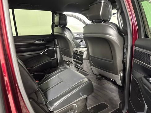 Certified 2024 Jeep Wagoneer Series III AWD/4WD image 28
