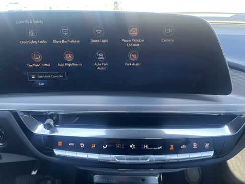 Used 2024 Cadillac Lyriq Sport image 23