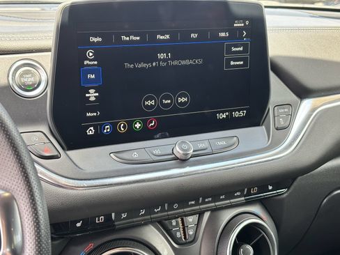 Used 2025 Chevrolet Blazer LT FWD image 24