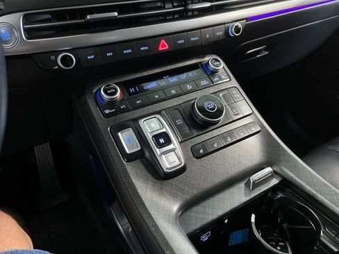 Used 2024 Hyundai Palisade Limited FWD image 30