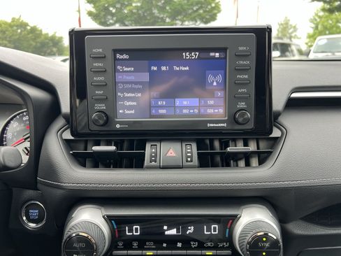 Used 2022 Toyota RAV4 XLE Premium AWD/4WD image 18