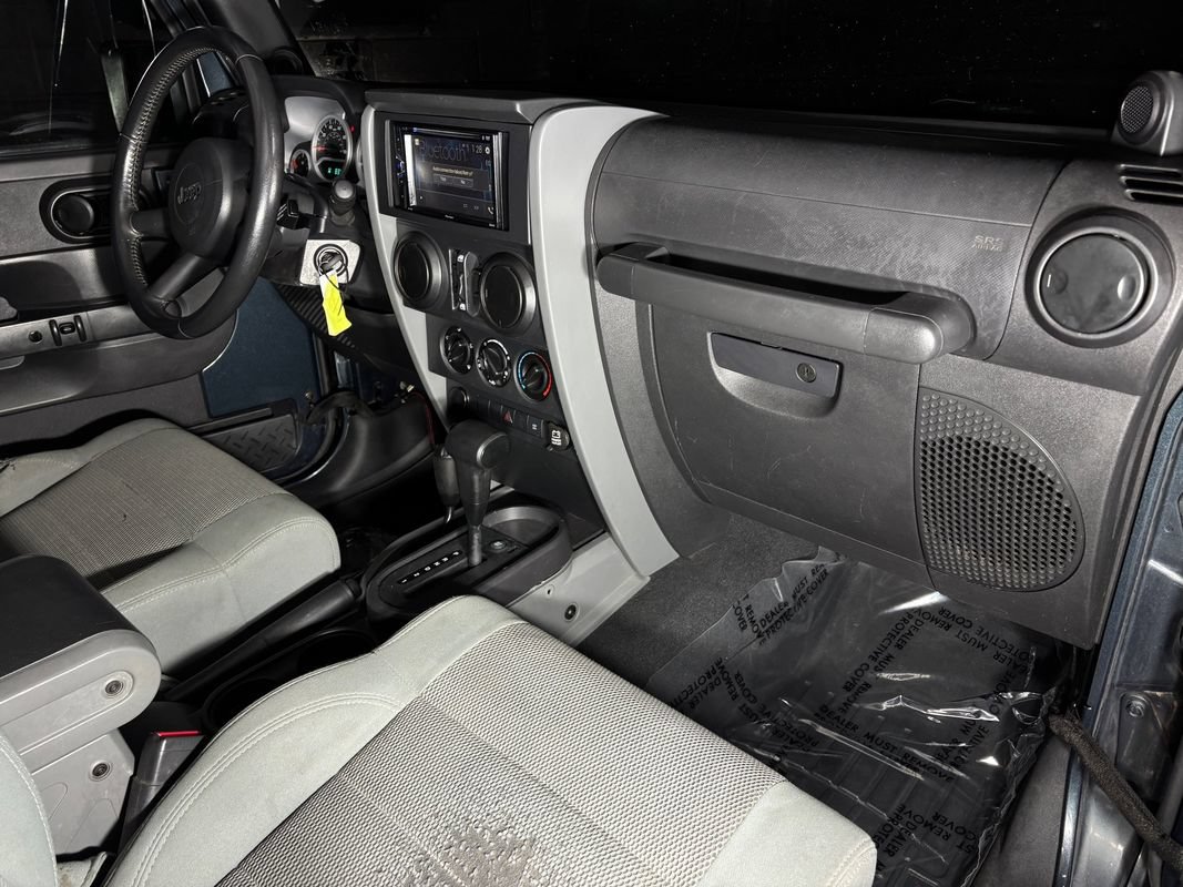 Used 2007 Jeep Wrangler Unlimited Sahara AWD/4WD image 14