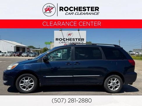 Used 2005 Toyota Sienna XLE Limited w/ XLE Limited Pkg 2 FWD image 1