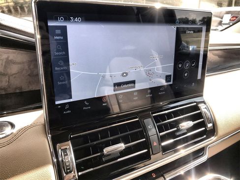 Used 2024 Lincoln Navigator L Reserve image 18