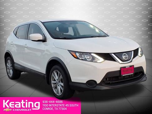 Used 2019 Nissan Rogue Sport S w/ Appearance Package FWD image 1