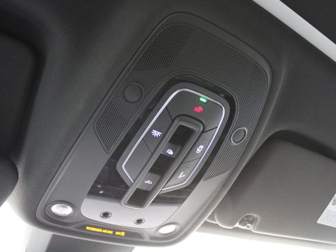 Used 2022 Audi Q7 Premium Plus image 20