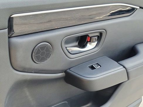 Certified 2023 Honda Pilot Touring image 7