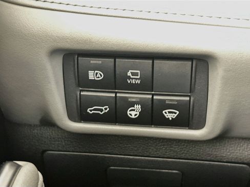 Used 2020 Toyota Highlander Limited AWD/4WD image 16