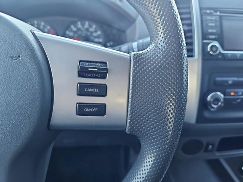 Used 2016 Nissan Frontier SV image 18