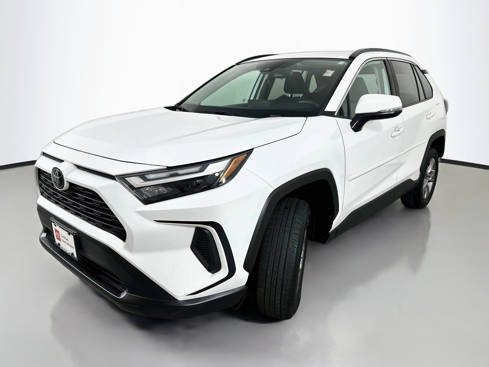 Used 2024 Toyota RAV4 XLE w/ Convenience Package AWD/4WD image 3